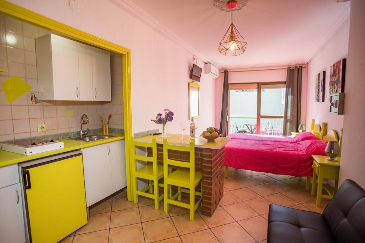 Apartamentos Carihuela 托雷莫利诺斯 外观 照片
